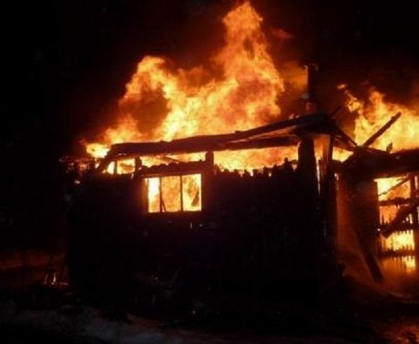 Найден обгоревший труп женщины на пожаре в Новотроицком районе Херсонской области 