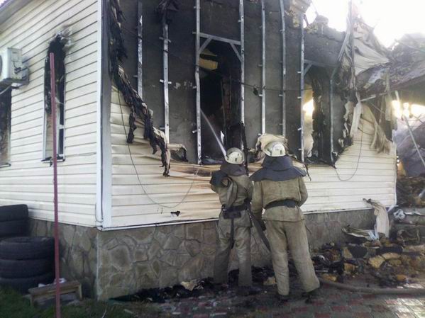 Голопристанские спасатели ликвидировали пожар в доме