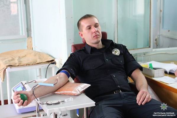 Сдай кровь-спаси жизнь! в Херсонкой полиции