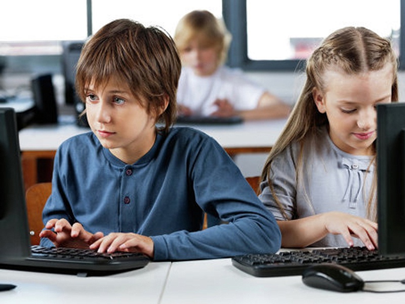 Школы Херсонщины скоро получат новые компьютеры