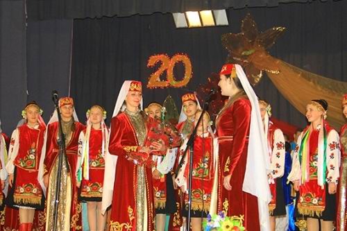 Ансамбль народных танцев крымских татар «Лале» отпраздновал 20-летний юбилей