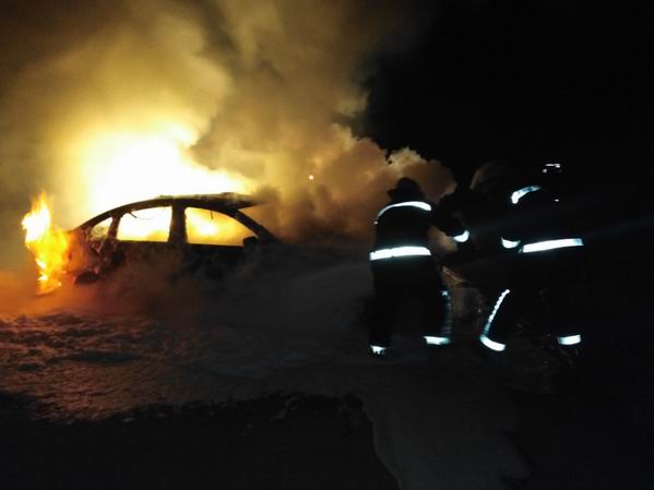 В Каховке сгорел автомобиль Volkswagen Passat
