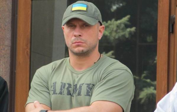 Милиция разбивает палаточный городок и усиливает защиту украинцев