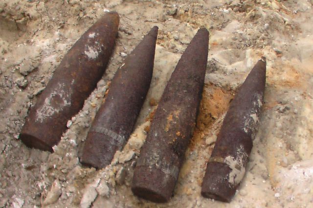 В Олешковском районе искали металл, а раскопали снаряды