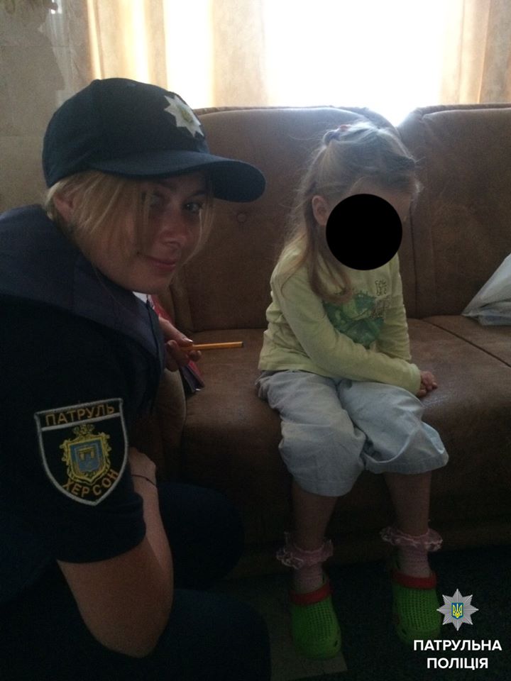 Новость Херсонские патрульные нашли 3-летнего ребенка