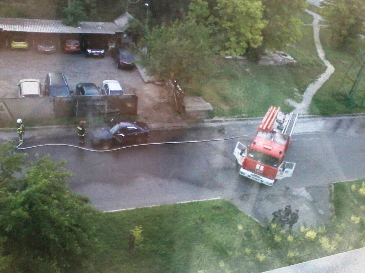 Ранним утром в Херсоне горел автомобиль