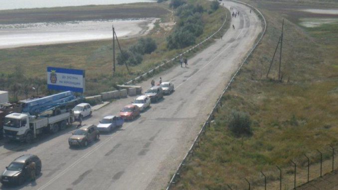 Новость Госпогранслужба: на границе проезжает по 25 автомобилей в час