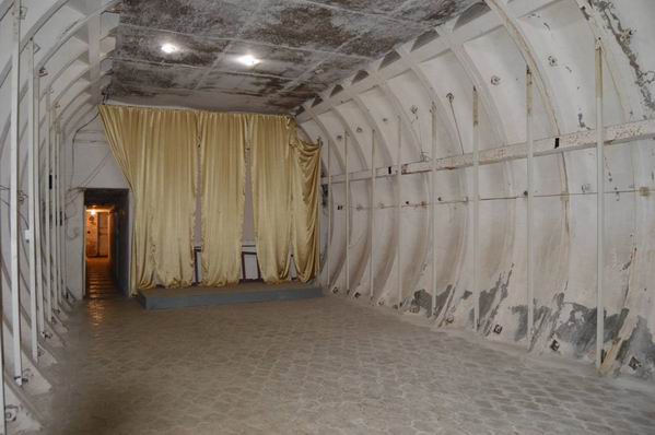 Подземный бункер в Херсонской ОГА