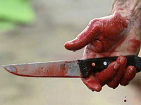 Новость Херсонский хулиган ударил ножом патрульного полицейского