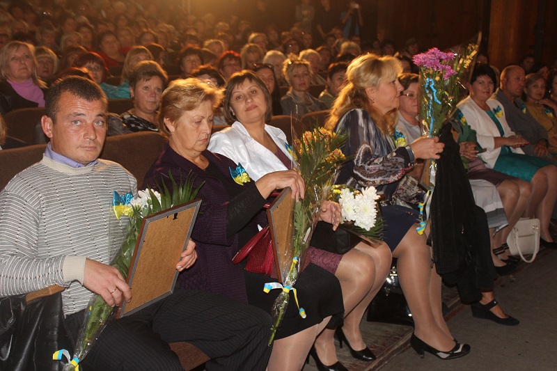 Новость Лучших учителей Херсонщины поощрили областными стипендиями