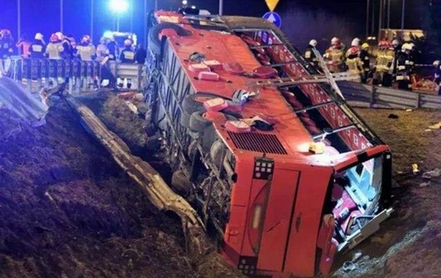 Автобус с херсонцами в Польше попал в ДТП, есть погибшие