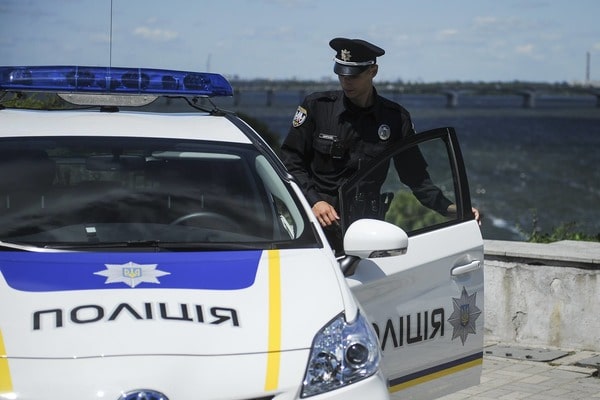 Херсонского полицейского оштрафовали за «подработки»