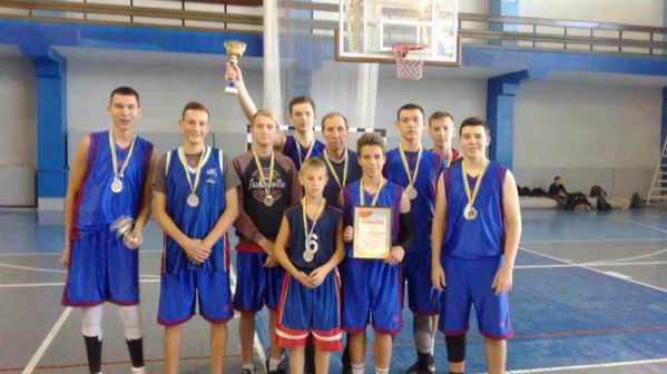 баскетболисты с Каховки заняли второе место в турнире