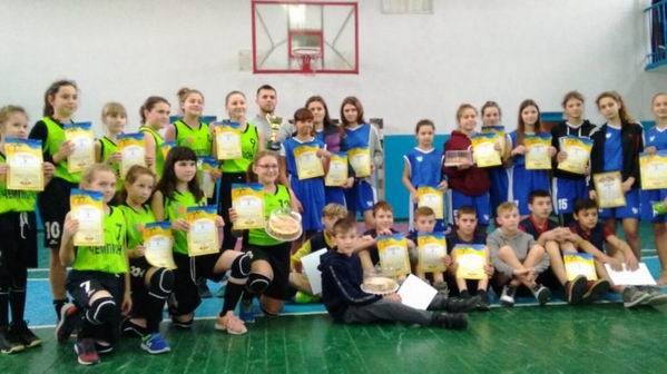 Голопристанские баскетболисты выиграли кубок в Каховке