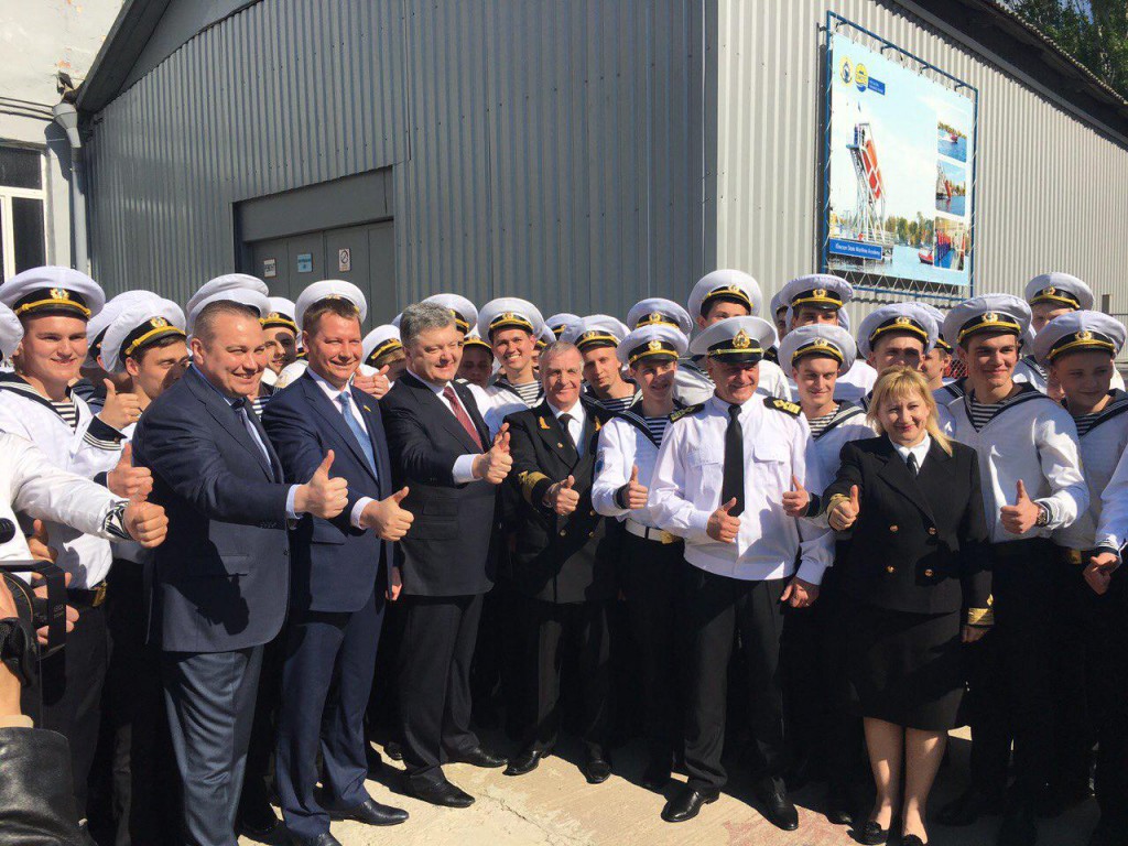 Новость Как Петр Порошенко посетил Херсонскую морскую академию