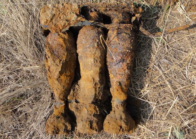 Взрывы на Херсонщине – пиротехники уничтожили мины