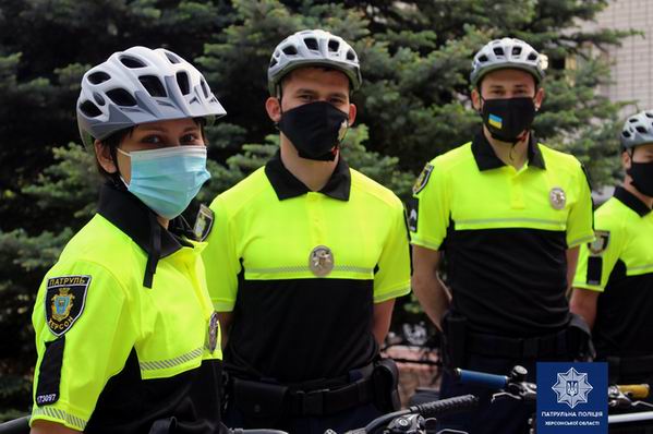 национальная полиция в Херсонской области на велосипедах