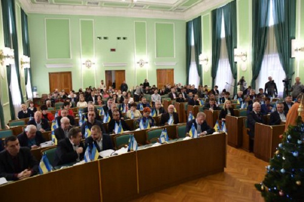 Депутатами областного совета был принят бюджет на 2017 год