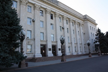 Новость У здания Херсонской ОГА задержали «сепаратистов»