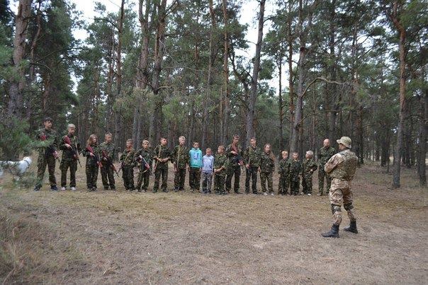 С детьми провели военно-патриотическую подготовку в лесу