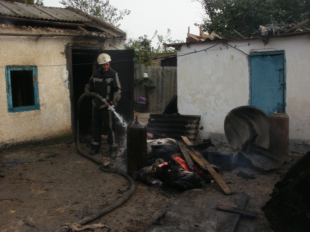 В Новотроицке сгорела летняя кухня