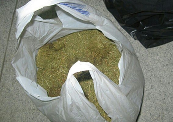 Житель Херсонщины хранил дома 12 кг наркотиков, оружие и боеприпасы