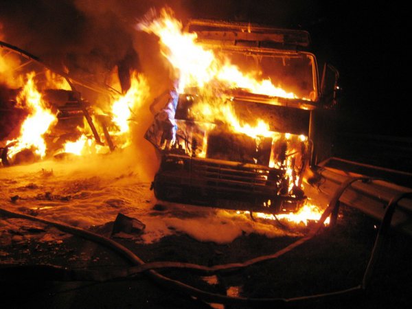 Новость В Херсоне горел грузовик