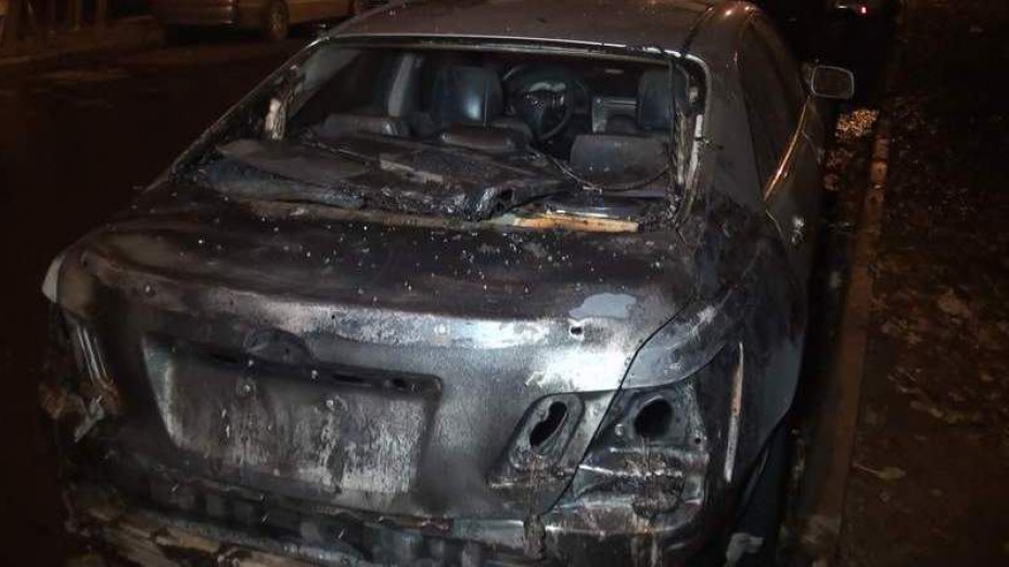 В Херсоне сгорел автомобиль «Toyota Camry»