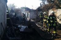 Новость В Херсоні пожежникам вдалося врятувати три житлові будинки