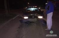 В Херсоне пьяный водитель врезался в столб на глазах полиции