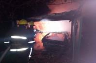 Новость Каховские пожарные обнаружили труп в сгоревшей машине